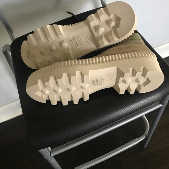 Dolce Vita Combat Boot - Picture 7 of 12